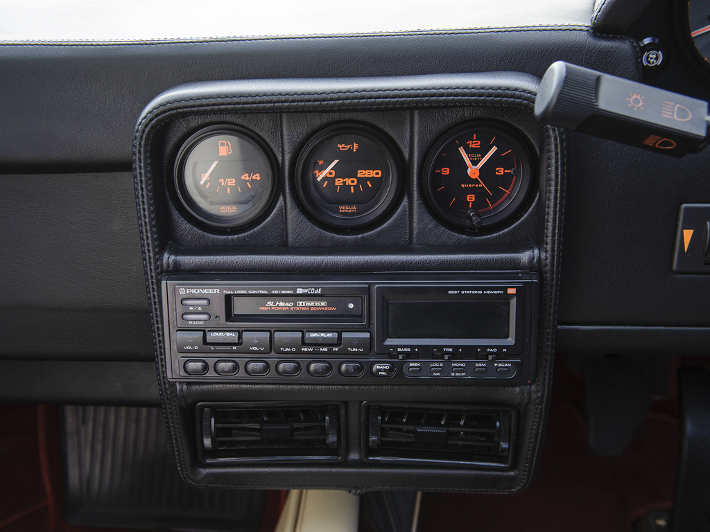 FERRARI 328 GTS - 078372 - Tom Hartley Jnr