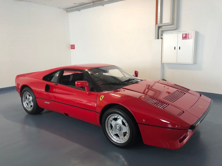 FERRARI 288 GTO - 54219 - Tom Hartley Jnr