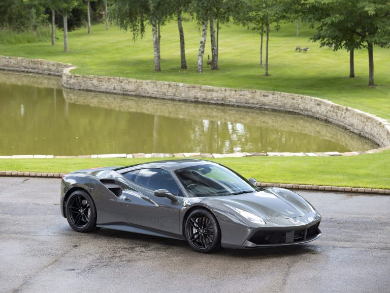 Ferrari 488 GTB モデルカー Amazon | 1:24 フェラーリ 488 GTB に最適 スポーツカー静的ダイ