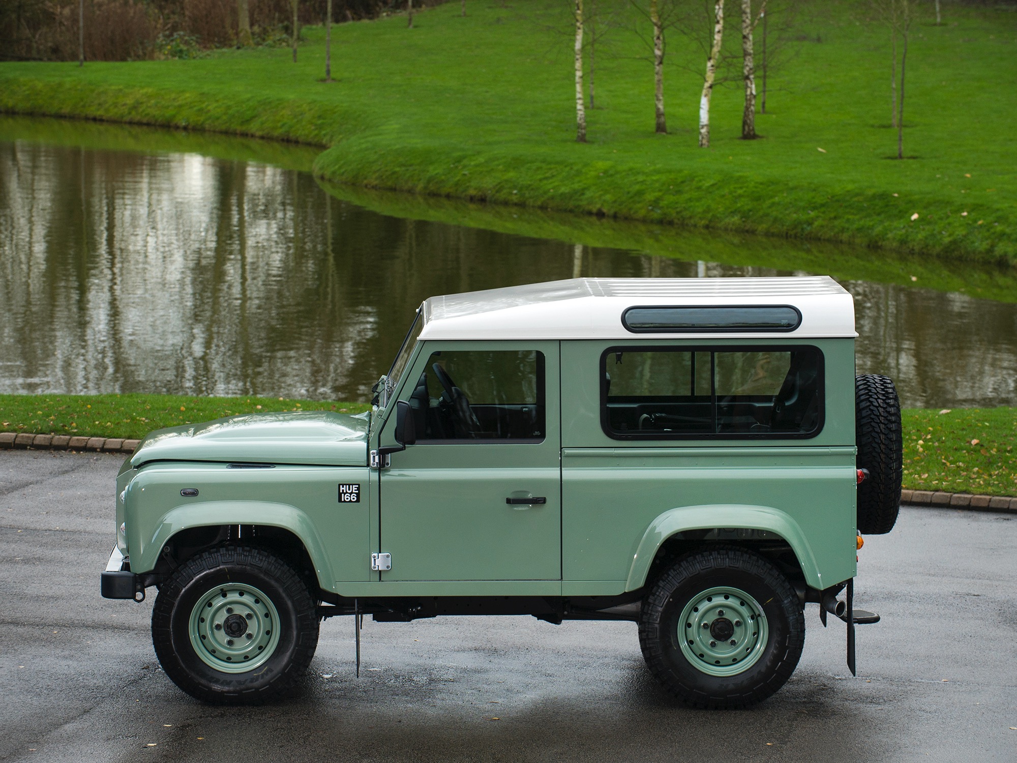 LAND ROVER Defender 90 - 484834 - Tom Hartley Jnr