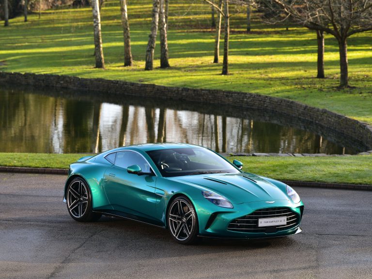 Aston-Martin-Vantage-008-